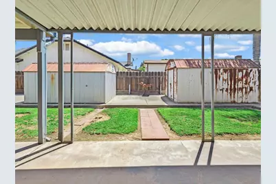 1700 Carignane Way, Escalon, CA 95320 - Photo 32