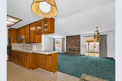 1700 Carignane Way, Escalon, CA 95320 - Photo 12