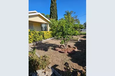 424 Poplar Avenue, Manteca, CA 95336 - Photo 2