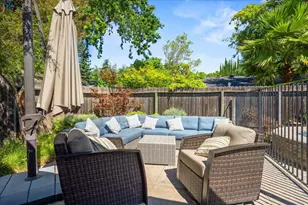873 Royal Green Ave, Sacramento, CA 95831 - Photo 26