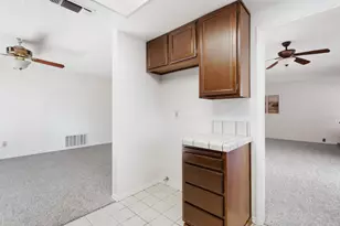 9924 Meadow Oak Cir, Elk Grove, CA 95624 - Photo 20