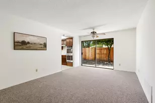 9924 Meadow Oak Cir, Elk Grove, CA 95624 - Photo 14