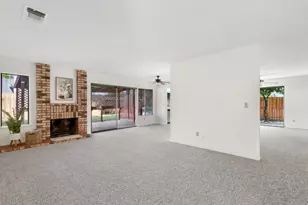 9924 Meadow Oak Cir, Elk Grove, CA 95624 - Photo 6