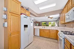 7509 Apple Hollow Loop, Roseville, CA 95747 - Photo 18
