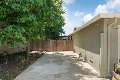712 Almond Court, Galt, CA 95632 - Photo 4