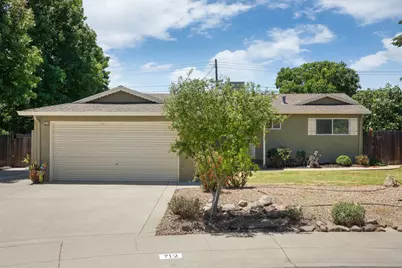 712 Almond Court, Galt, CA 95632 - Photo 2