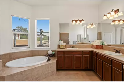 11875 Gidaro Drive, Elk Grove, CA 95624 - Photo 36