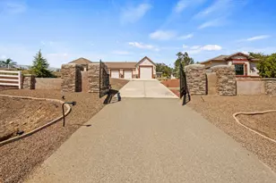 11875 Gidaro Dr, Elk Grove, CA 95624 - Photo 4