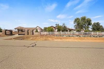 11875 Gidaro Drive, Elk Grove, CA 95624 - Photo 66