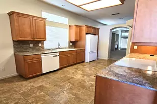 8562 Staffordshire Ct, Elk Grove, CA 95624 - Photo 6