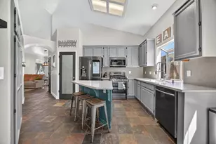5300 Harvest Moon Ct, Elk Grove, CA 95758 - Photo 14