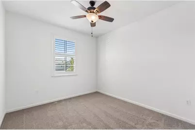 18094 Calaveras Drive, Lathrop, CA 95330 - Photo 32