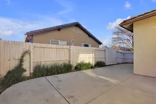 7418 Sun Reign Ln, Sacramento, CA 95823 - Photo 26
