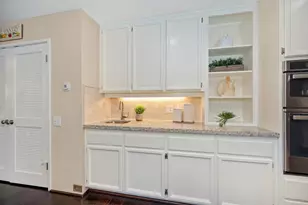 11452 Forty Niner Cir, Gold River, CA 95670 - Photo 16