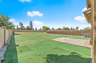 712 Renoir Ln, Stockton, CA 95209 - Photo 34
