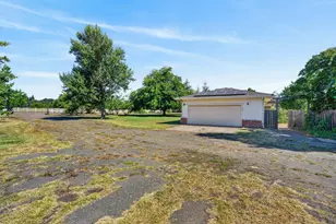 8465 Dillard Rd, Wilton, CA 95693 - Photo 6