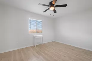 454 Oakwood Dr, Los Banos, CA 93635 - Photo 20