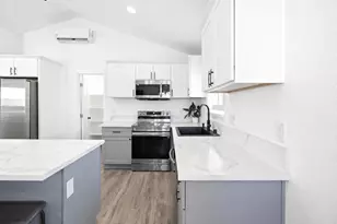 2356 Boxwood St, Sacramento, CA 95815 - Photo 26