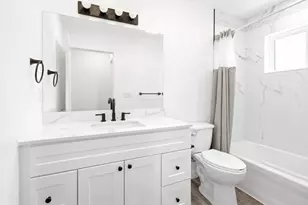 2356 Boxwood St, Sacramento, CA 95815 - Photo 32