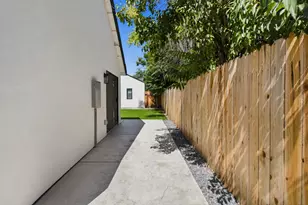 2356 Boxwood St, Sacramento, CA 95815 - Photo 42