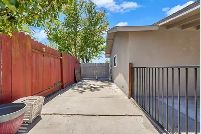 3104 Pembroke Drive, Modesto, CA 95350 - Photo 8