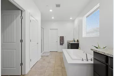 1070 Hacienda Drive, Plumas Lake, CA 95961 - Photo 16