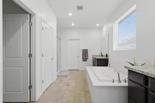 1070 Hacienda Dr, Plumas Lake, CA 95961 - Photo 16