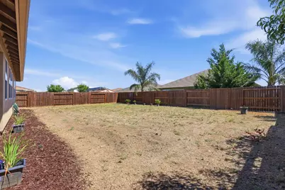 1070 Hacienda Drive, Plumas Lake, CA 95961 - Photo 30