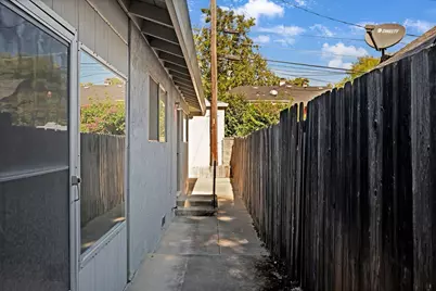 944 47th Street, Sacramento, CA 95819 - Photo 32