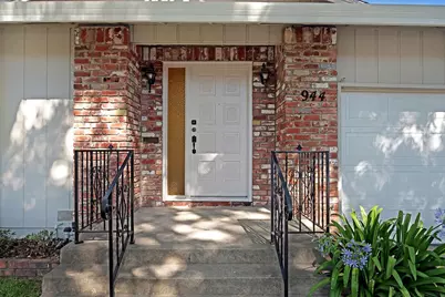 944 47th Street, Sacramento, CA 95819 - Photo 2