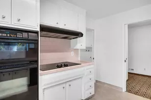 944 47th St, Sacramento, CA 95819 - Photo 6