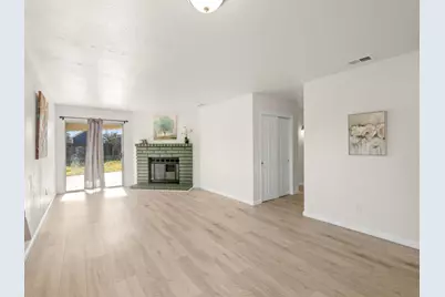 4359 W Cardiff Avenue, Fresno, CA 93722 - Photo 8