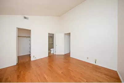 3468 Sugarcreek Drive, San Jose, CA 95121 - Photo 20