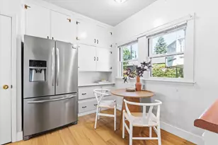 851 38th St, Sacramento, CA 95816 - Photo 12