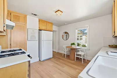 857 38th Street, Sacramento, CA 95816 - Photo 8