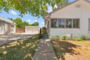 857 38th St, Sacramento, CA 95816 - Photo 2