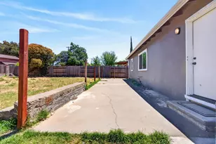 629 Lee Dr, Sacramento, CA 95815 - Photo 32