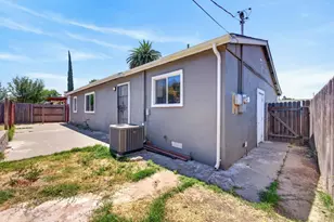 629 Lee Dr, Sacramento, CA 95815 - Photo 36