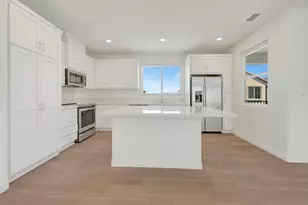 14545 Southpointe Dr, Folsom, CA 95630 - Photo 2