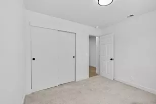 7412 Somerton Way, Sacramento, CA 95828 - Photo 18