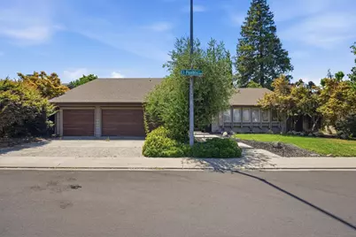 1421 El Pueblo Drive, Modesto, CA 95355 - Photo 2