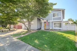 8926 Mountain Home Ct, Elk Grove, CA 95624 - Photo 2
