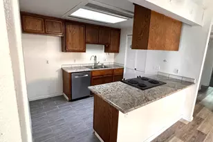5037 Sugar Ln, Carmichael, CA 95608 - Photo 4