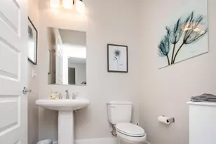 8471 Tulip Ct, Roseville, CA 95747 - Photo 12
