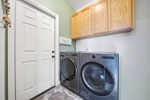1813 Redwood Ave, Atwater, CA 95301 - Photo 16