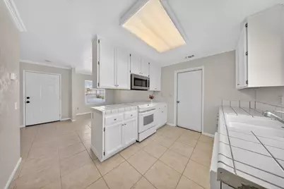 3829 Olivebranch Lane, Carmichael, CA 95608 - Photo 10