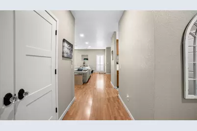 2561 Central Park Drive, Lodi, CA 95240 - Photo 8