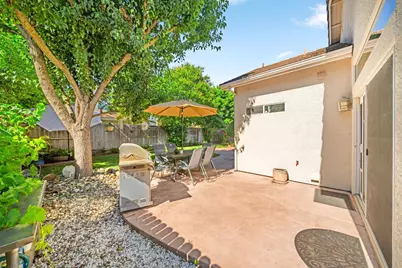 2529 Dinwiddie Way, Elk Grove, CA 95758 - Photo 34