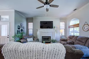 1704 Nutshell Ct, Hughson, CA 95326 - Photo 8