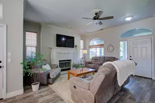 1704 Nutshell Ct, Hughson, CA 95326 - Photo 12